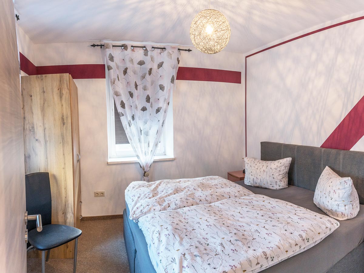 Ferienhaus "Alte Schule" in Reinhardtsdorf - Ferienwohnung 2 - Schlafzimmer